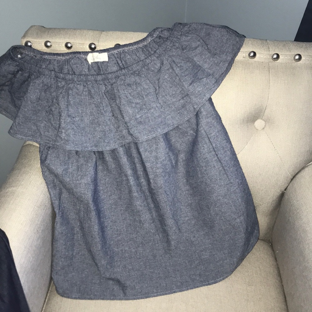 Ruffle top